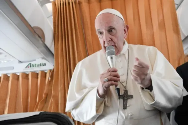 "Even in the College of Cardinals there are deniers": Pope Francis on COVID-19 Vaccines